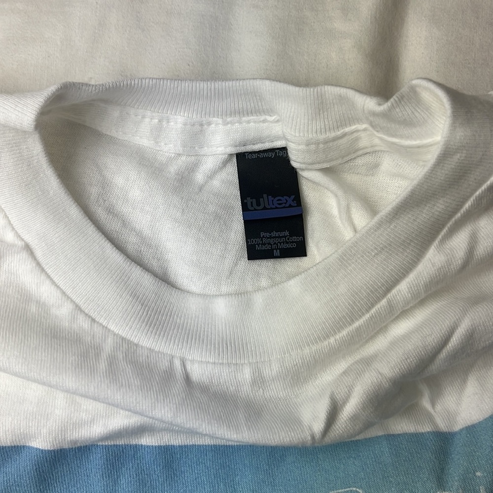 Brand new Jonas Brothers Happiness Begins Official Tour Tee Shirt 2019 - Picture 3 of 4